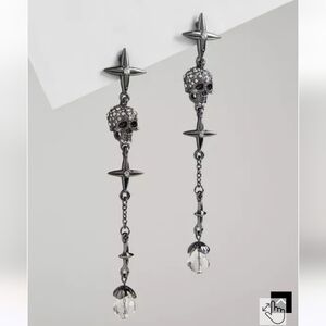 🆕️☠️ TORRID GOTHIC SKULL LINEAR DROP EARRINGS☠️